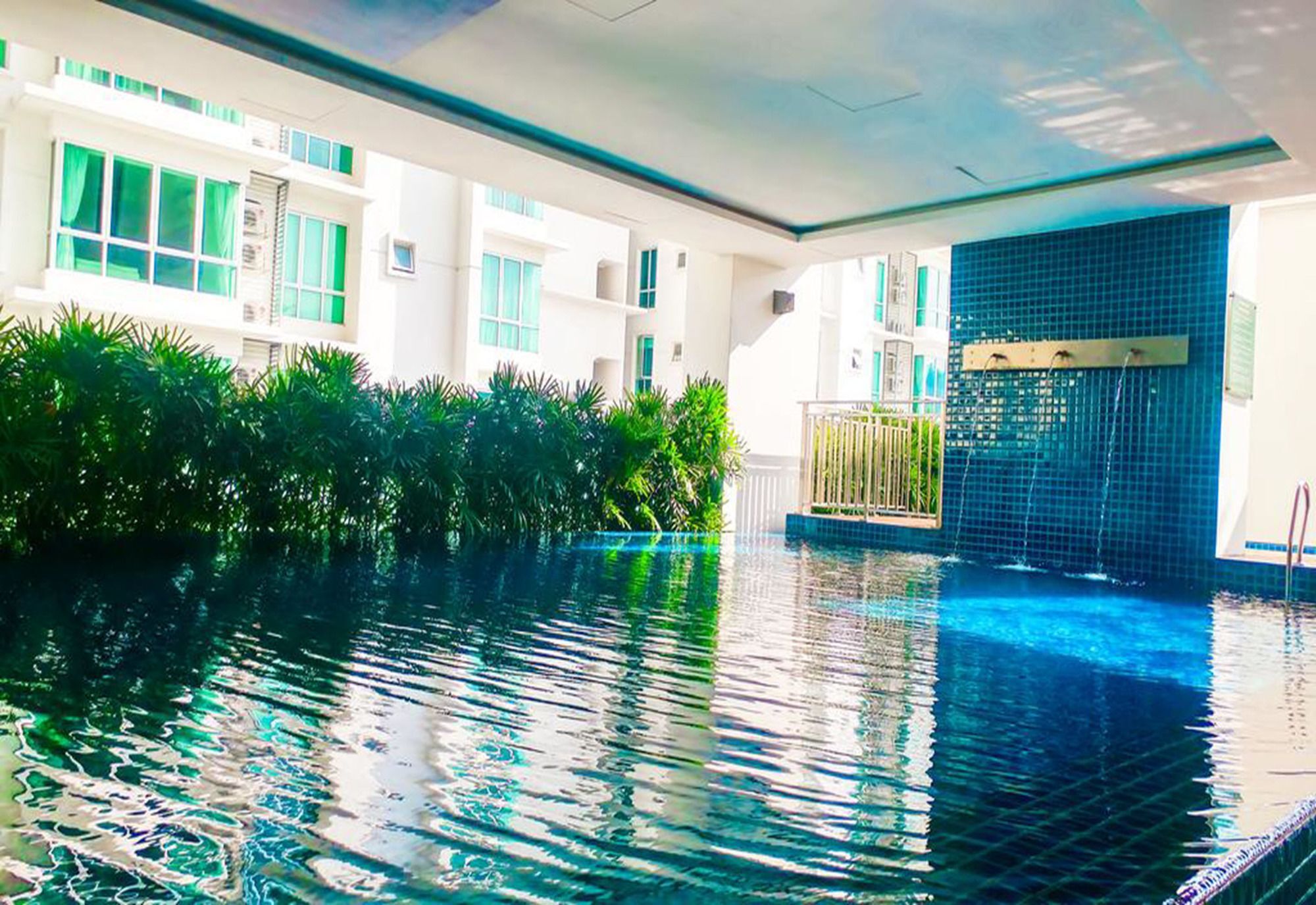 Mont Kiara @ Richmond Kiara 3 Apartment - Kuala Lumpur — Photos 2